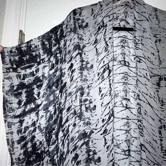 Soft Surroundings Tie Dye Mix Print Open Front Kimono Shawl Top - Picture 6 of 11